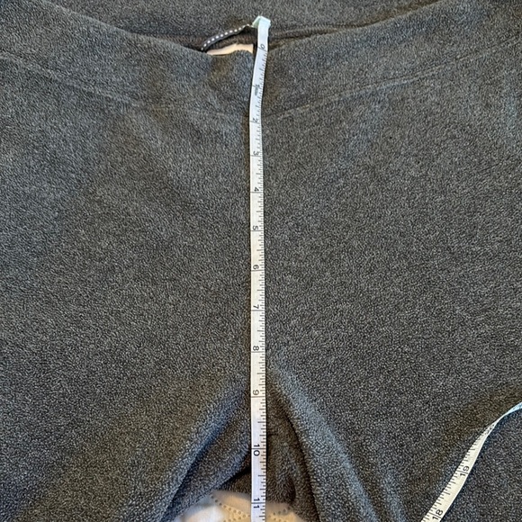 The North Face TKA100 Charcoal Fleece Pants for Cold Weather Wear Generous Med - Picture 12 of 14